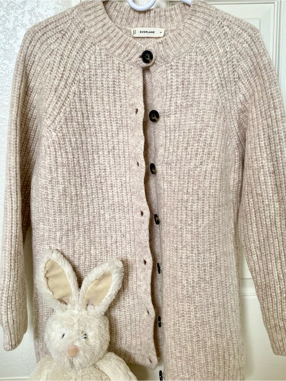 Everlane Women’s Fisherman Cardigan in Cloud